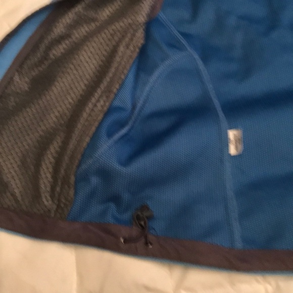 Women’s XS North Face Vest - Picture 4 of 6